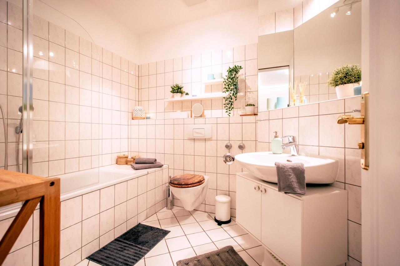 Gemuetliche Ferienwohnung Neben Der Arena Leipzig "Waldi" Exterior foto